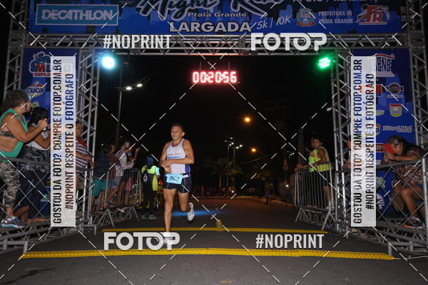 Buy your photos of the eventNight Run 5K 10K Praia Grande on Fotop