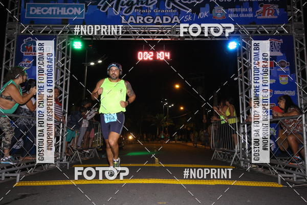 Buy your photos of the eventNight Run 5K 10K Praia Grande on Fotop