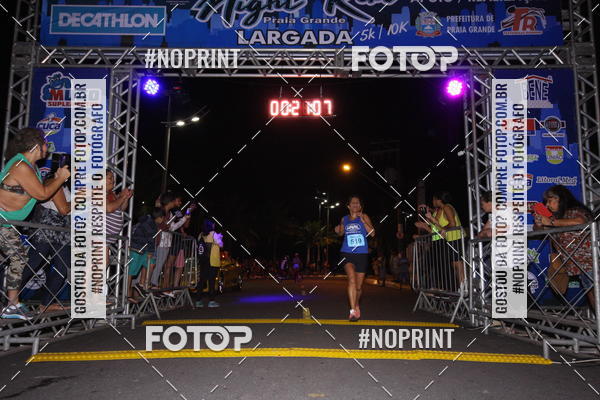 Buy your photos of the eventNight Run 5K 10K Praia Grande on Fotop