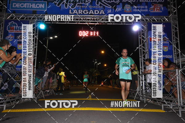 Buy your photos of the eventNight Run 5K 10K Praia Grande on Fotop