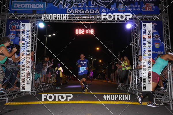 Buy your photos of the eventNight Run 5K 10K Praia Grande on Fotop