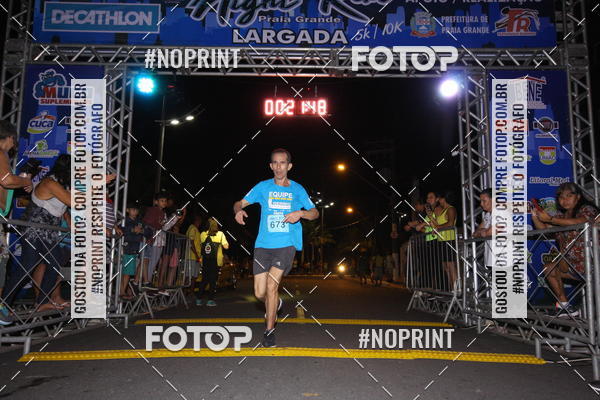 Buy your photos of the eventNight Run 5K 10K Praia Grande on Fotop