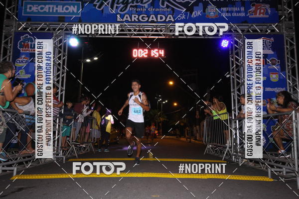 Buy your photos of the eventNight Run 5K 10K Praia Grande on Fotop