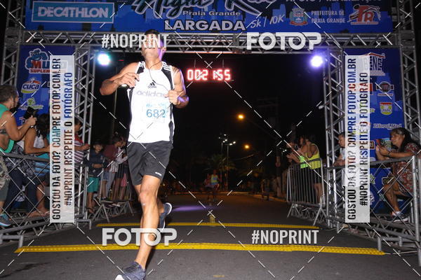 Buy your photos of the eventNight Run 5K 10K Praia Grande on Fotop