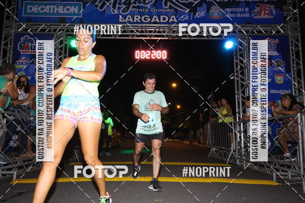 Buy your photos of the eventNight Run 5K 10K Praia Grande on Fotop