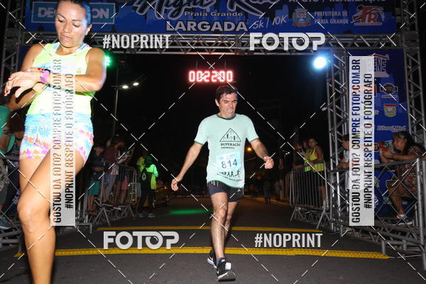 Buy your photos of the eventNight Run 5K 10K Praia Grande on Fotop