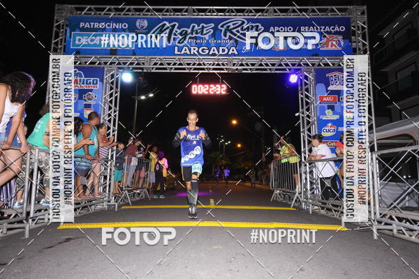 Buy your photos of the eventNight Run 5K 10K Praia Grande on Fotop