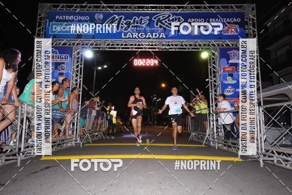 Buy your photos of the eventNight Run 5K 10K Praia Grande on Fotop
