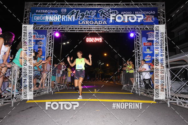 Buy your photos of the eventNight Run 5K 10K Praia Grande on Fotop