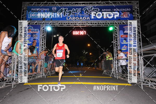 Buy your photos of the eventNight Run 5K 10K Praia Grande on Fotop