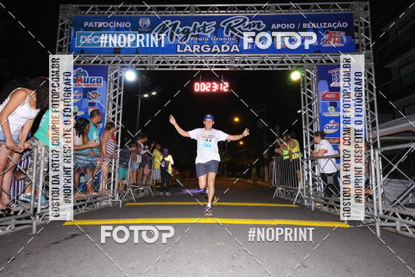 Buy your photos of the eventNight Run 5K 10K Praia Grande on Fotop