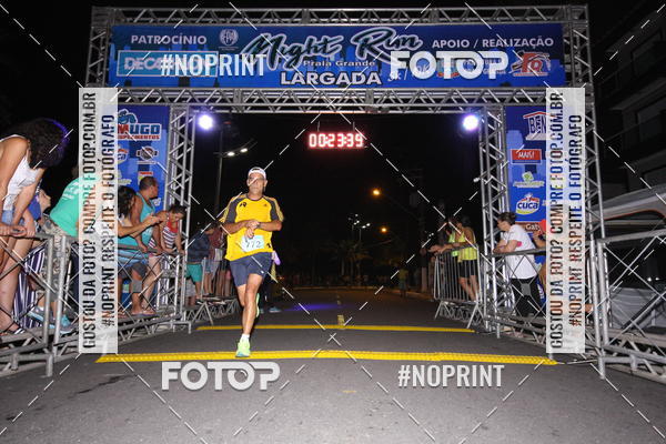 Buy your photos of the eventNight Run 5K 10K Praia Grande on Fotop