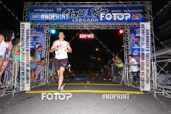Buy your photos of the eventNight Run 5K 10K Praia Grande on Fotop