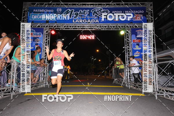 Buy your photos of the eventNight Run 5K 10K Praia Grande on Fotop