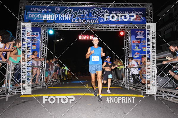 Buy your photos of the eventNight Run 5K 10K Praia Grande on Fotop