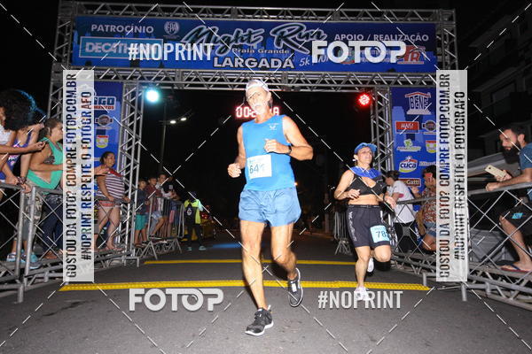 Buy your photos of the eventNight Run 5K 10K Praia Grande on Fotop
