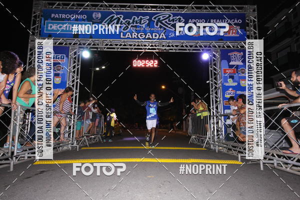 Buy your photos of the eventNight Run 5K 10K Praia Grande on Fotop