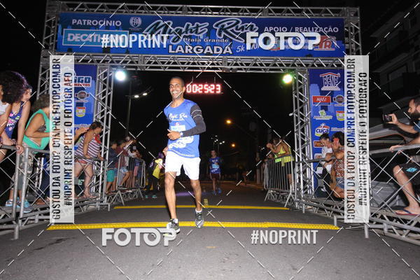 Buy your photos of the eventNight Run 5K 10K Praia Grande on Fotop