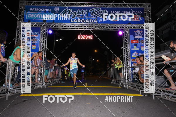 Buy your photos of the eventNight Run 5K 10K Praia Grande on Fotop