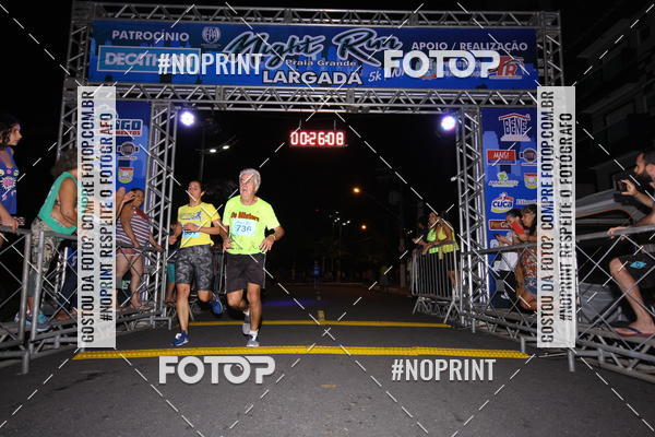 Buy your photos of the eventNight Run 5K 10K Praia Grande on Fotop