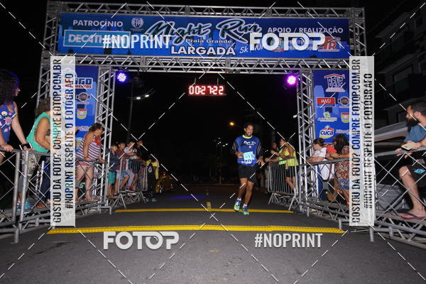 Buy your photos of the eventNight Run 5K 10K Praia Grande on Fotop