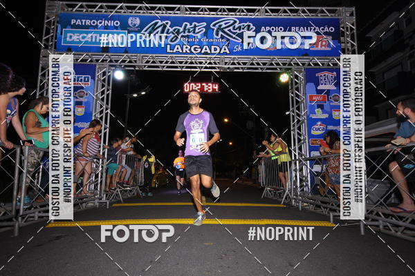 Buy your photos of the eventNight Run 5K 10K Praia Grande on Fotop