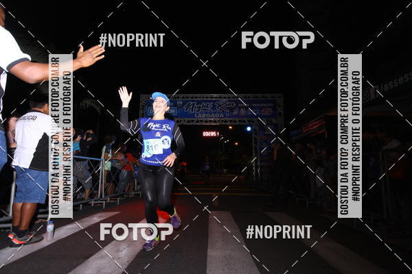 Buy your photos of the eventNight Run 5K 10K Praia Grande on Fotop