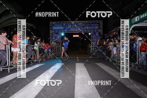Buy your photos of the eventNight Run 5K 10K Praia Grande on Fotop