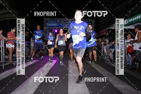 Buy your photos of the eventNight Run 5K 10K Praia Grande on Fotop