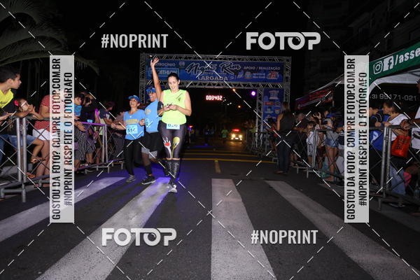 Buy your photos of the eventNight Run 5K 10K Praia Grande on Fotop