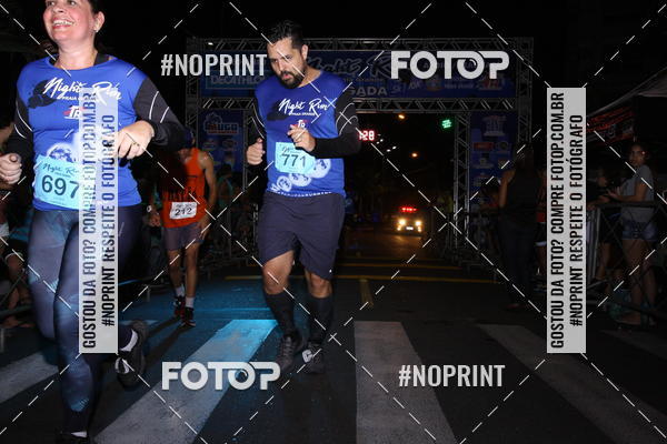 Buy your photos of the eventNight Run 5K 10K Praia Grande on Fotop