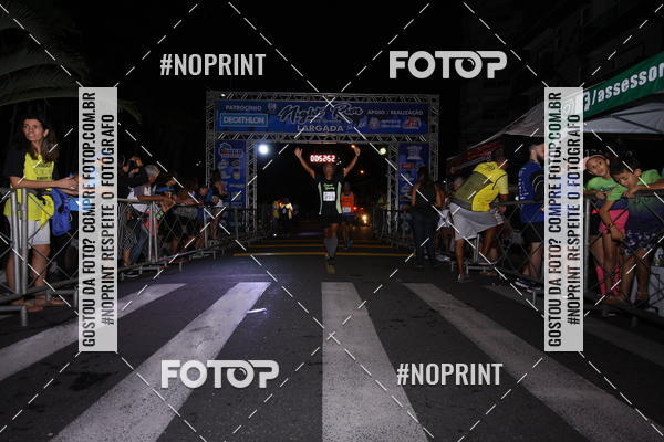 Buy your photos of the eventNight Run 5K 10K Praia Grande on Fotop