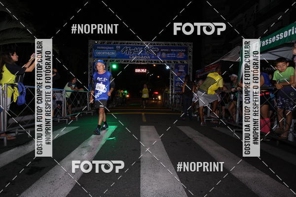 Buy your photos of the eventNight Run 5K 10K Praia Grande on Fotop