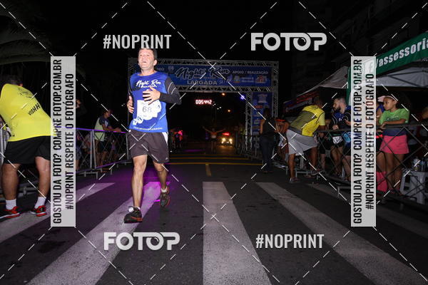 Buy your photos of the eventNight Run 5K 10K Praia Grande on Fotop