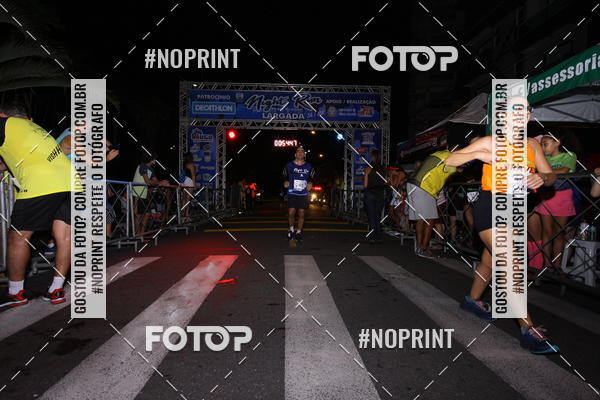 Buy your photos of the eventNight Run 5K 10K Praia Grande on Fotop
