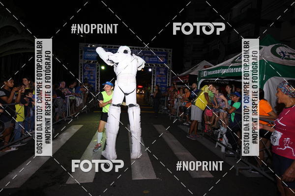 Buy your photos of the eventNight Run 5K 10K Praia Grande on Fotop