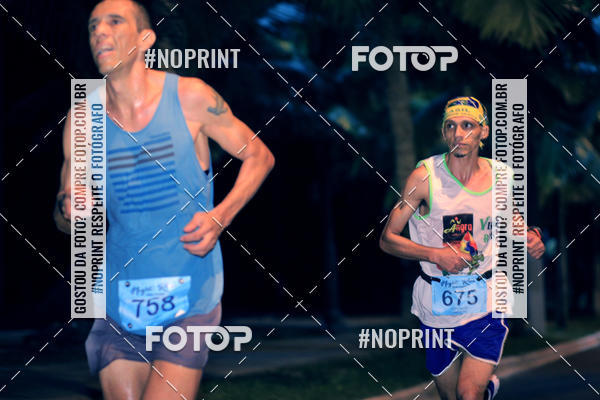 Buy your photos of the eventNight Run 5K 10K Praia Grande on Fotop