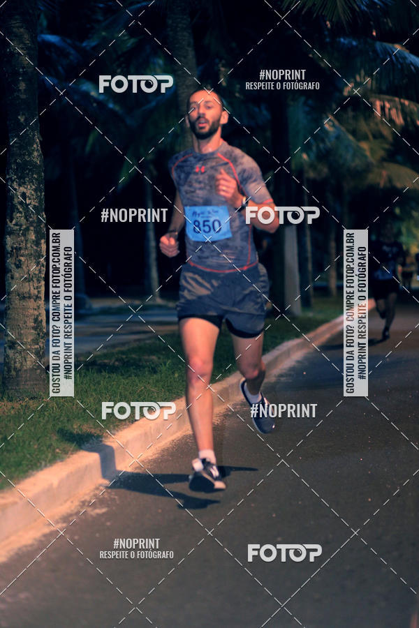 Buy your photos of the eventNight Run 5K 10K Praia Grande on Fotop