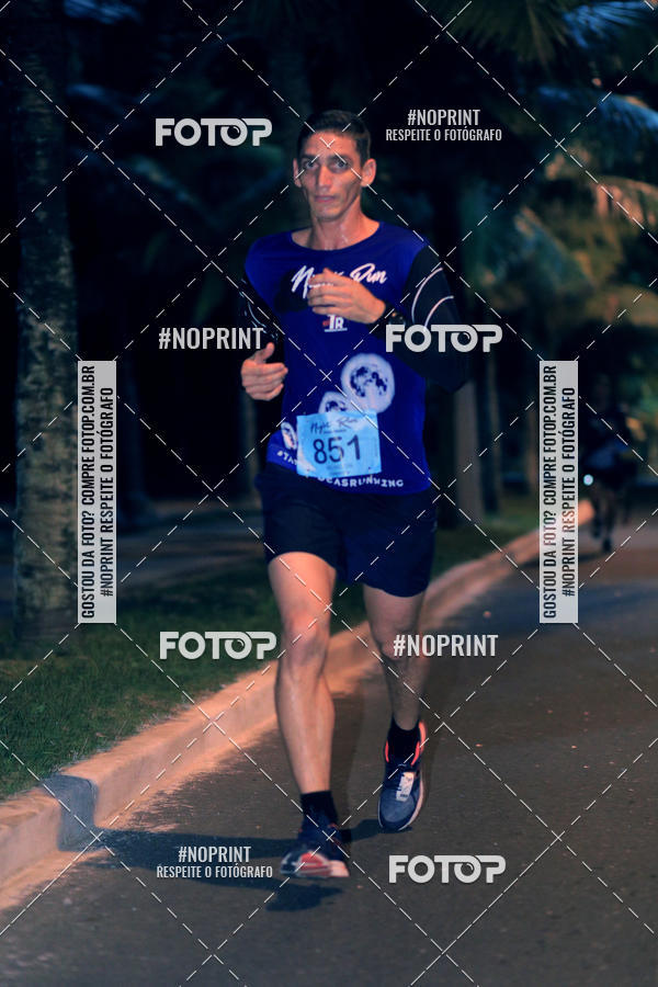 Buy your photos of the eventNight Run 5K 10K Praia Grande on Fotop