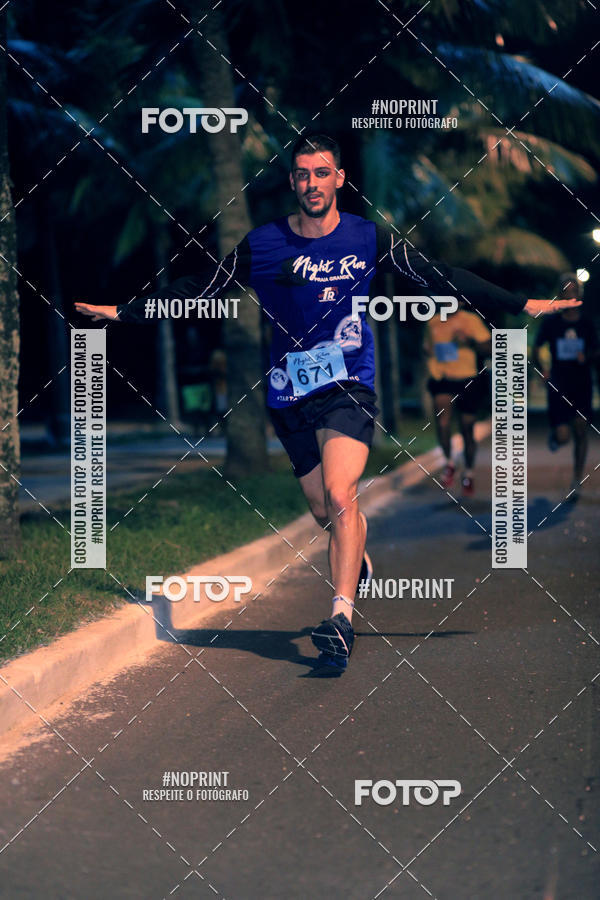Buy your photos of the eventNight Run 5K 10K Praia Grande on Fotop