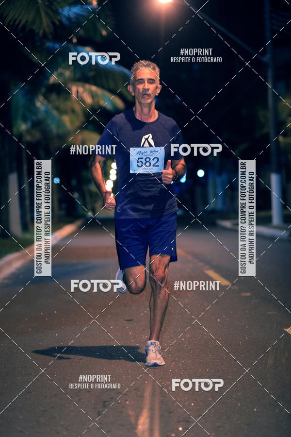 Buy your photos of the eventNight Run 5K 10K Praia Grande on Fotop