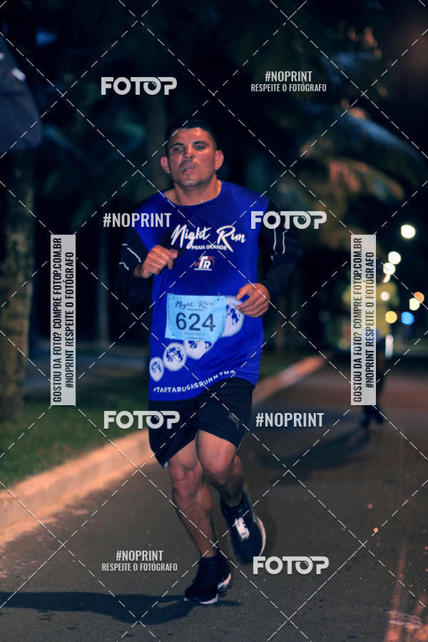 Buy your photos of the eventNight Run 5K 10K Praia Grande on Fotop