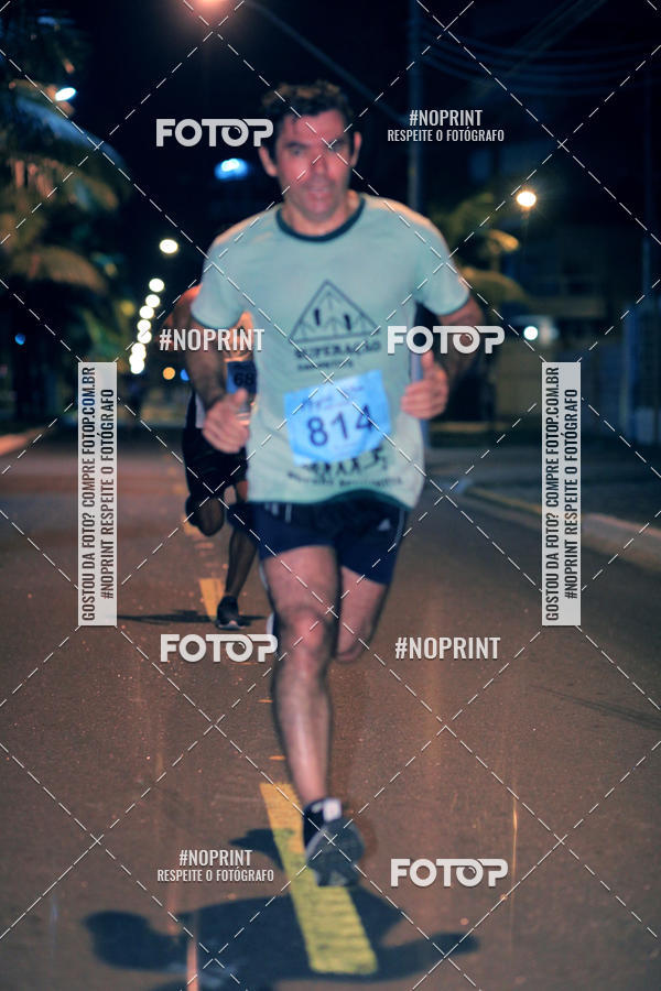 Buy your photos of the eventNight Run 5K 10K Praia Grande on Fotop