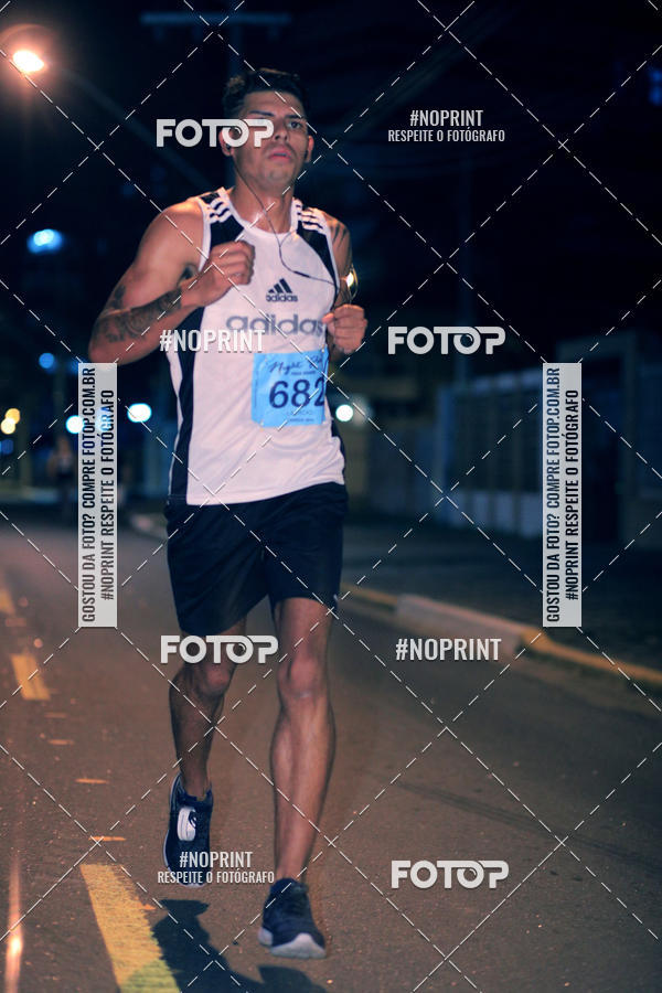 Buy your photos of the eventNight Run 5K 10K Praia Grande on Fotop