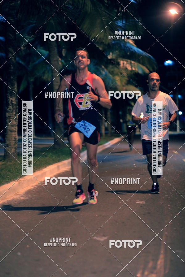 Buy your photos of the eventNight Run 5K 10K Praia Grande on Fotop