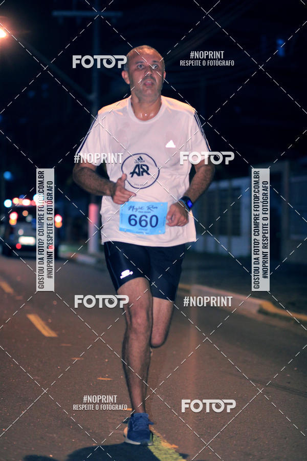 Buy your photos of the eventNight Run 5K 10K Praia Grande on Fotop