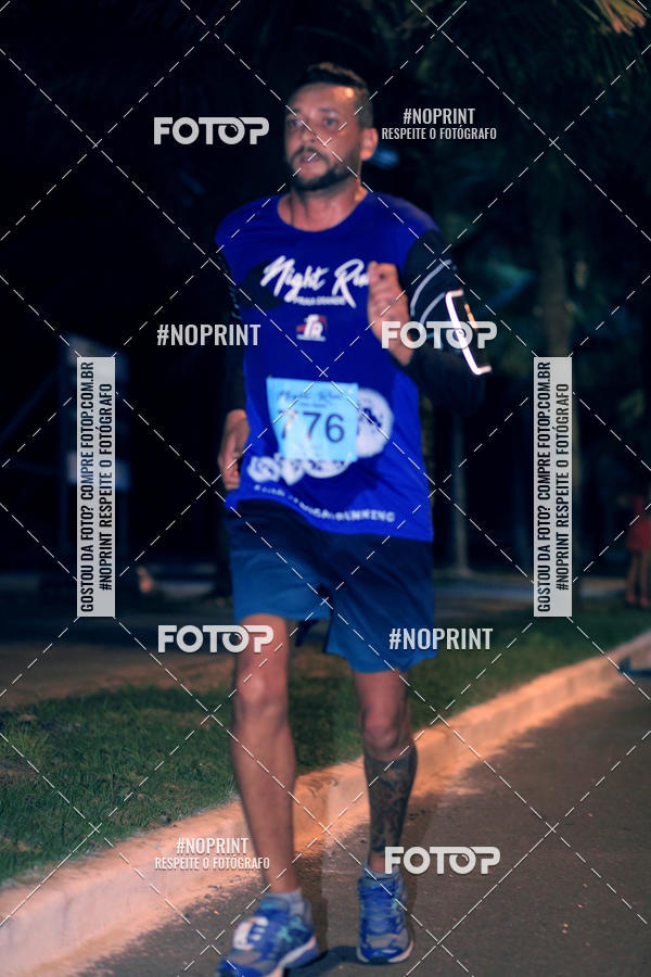 Buy your photos of the eventNight Run 5K 10K Praia Grande on Fotop