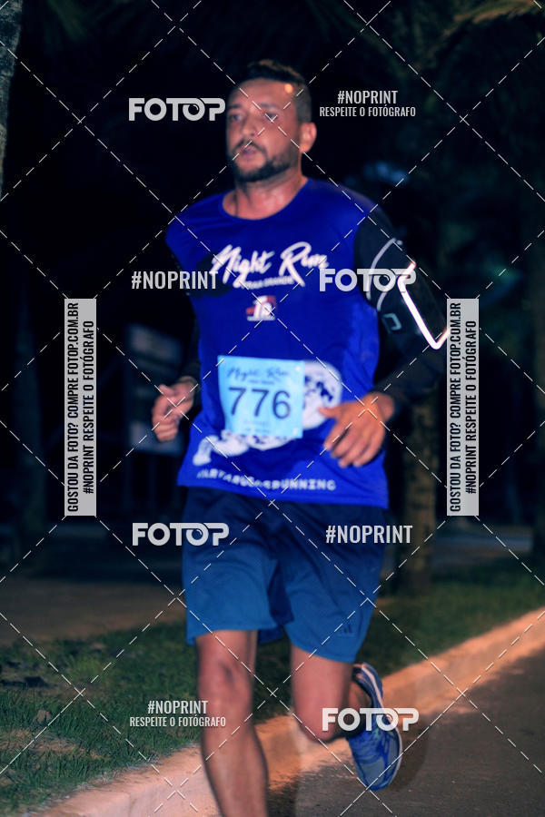 Buy your photos of the eventNight Run 5K 10K Praia Grande on Fotop