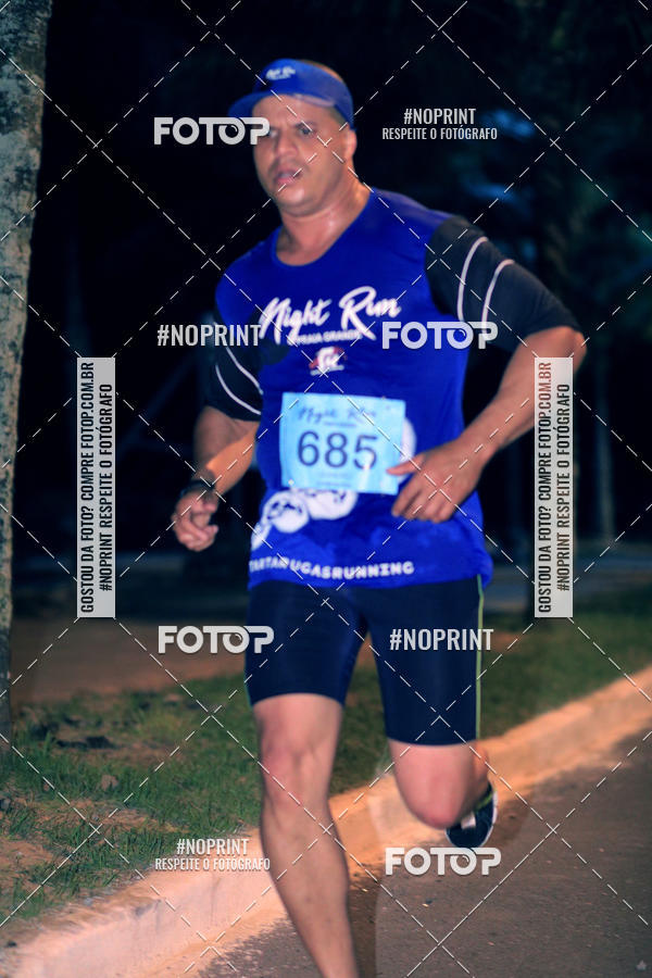 Buy your photos of the eventNight Run 5K 10K Praia Grande on Fotop