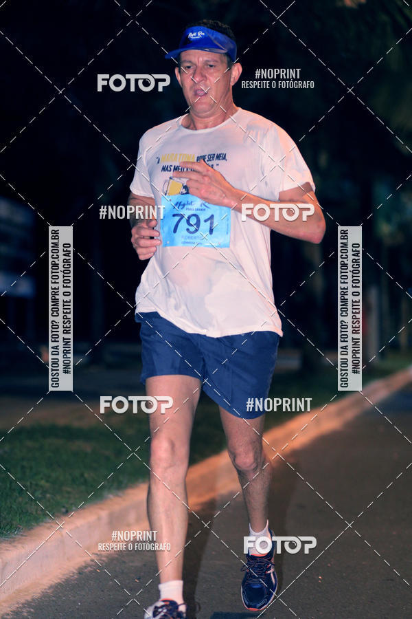Buy your photos of the eventNight Run 5K 10K Praia Grande on Fotop
